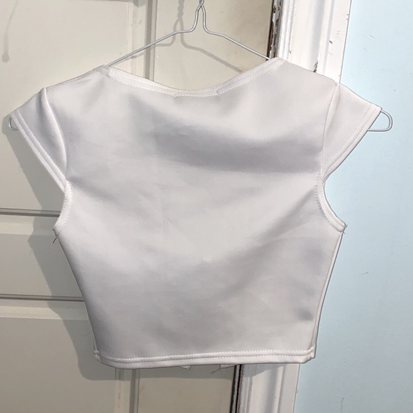 PRETTY LITTLE THING Crop top - Picture 3 of 3